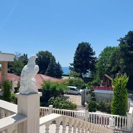 Apartment Valencia Gardens & Studio, Nessebar